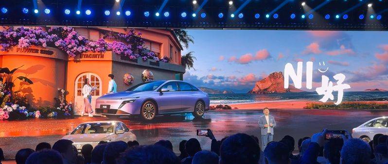 插混車該有的樣子:大電池、低油耗、真舒適——N6全做到了